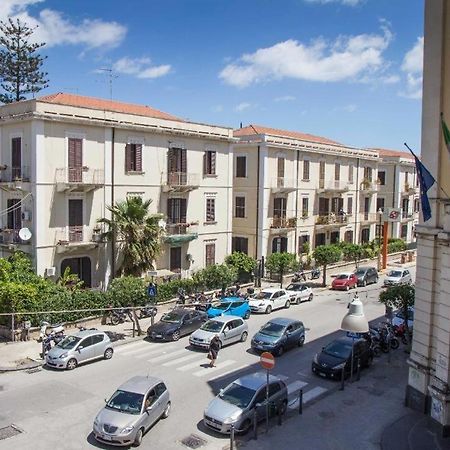 Casa Vacanze L'Altra Diaz Syrakus Exterior foto